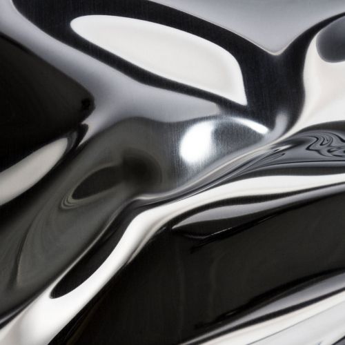 Cozi, Schale groß, Modell ‚Wrinkles Square‘, Edelstahl hochglänzend mit Korkboden