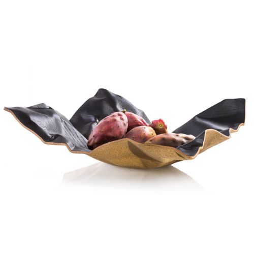 Cozi, Schale klein, Modell ‚Wrinkles Square‘, Esche schwarz mit hellem Korkboden