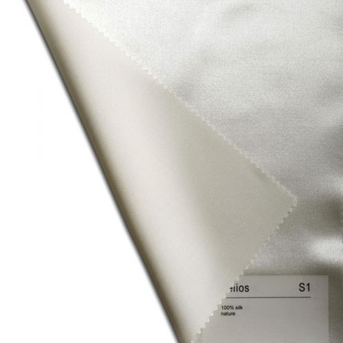 Plauener Seidenweberei, Bettwäsche aus 100% Seide, Design 'Helios natur'