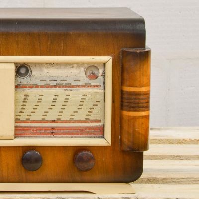 Charlestine, Radio Modell 'DSC4761-HD 1961', restauriert und modernisiert
