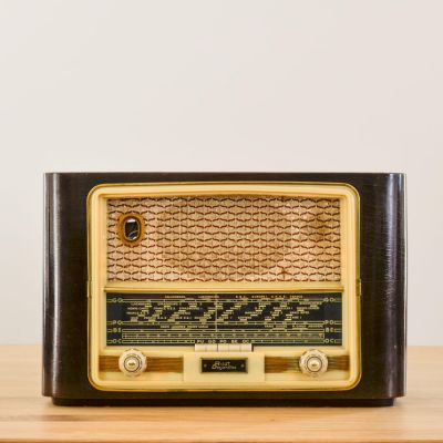 Charlestine, Radio Modell 'Ribet Desjarding 1956', restauriert und modernisiert
