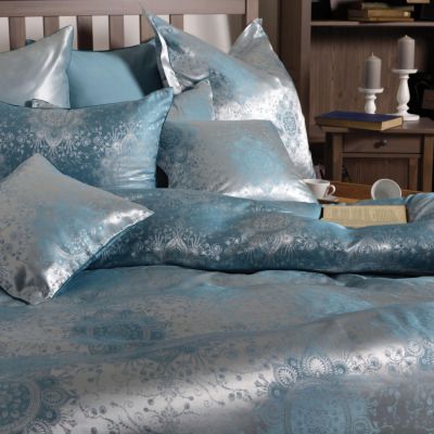 Plauener Seidenweberei, Bettwäsche aus 100% Seide, Design 'Romano orient blue'
