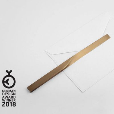 VAU, 'Curve' Brieföffner, Messing, Design Award 2018